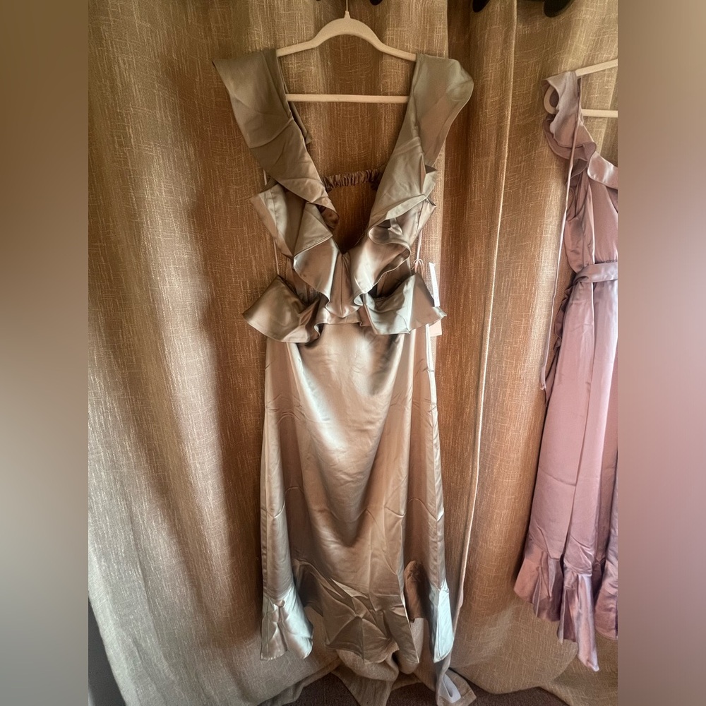 Never worn before show me your mumu size medium